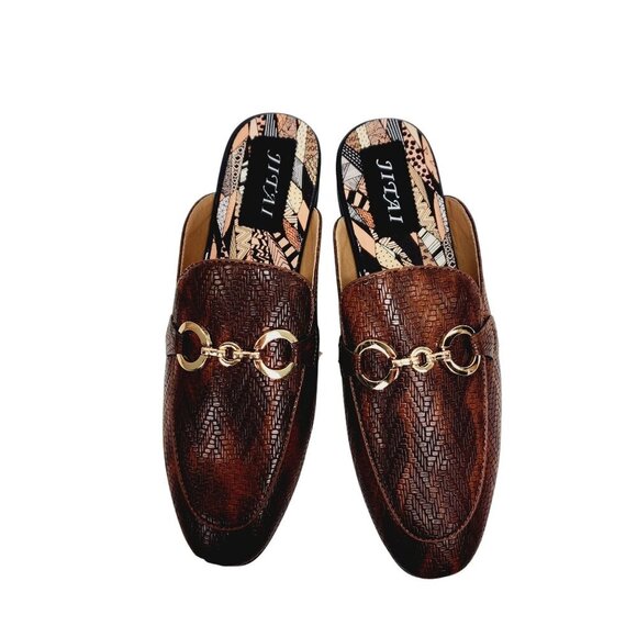 Jitai Womens Brown Slip-On Loafers With Gold Buckle Accent Size 8 Faux Leather - Picture 1 of 13